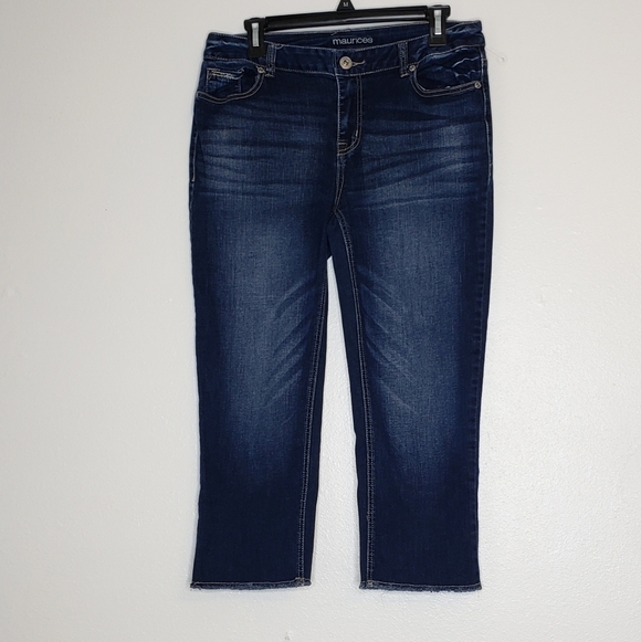 NEW Maurices Dark Sandblasted Capris Overstitched Pockets Cropped Jeans Spring - Picture 3 of 13